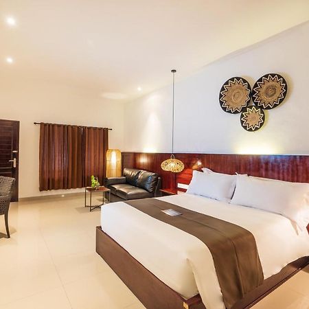 Suka Beach Inn Kuta Lombok Eksteriør billede